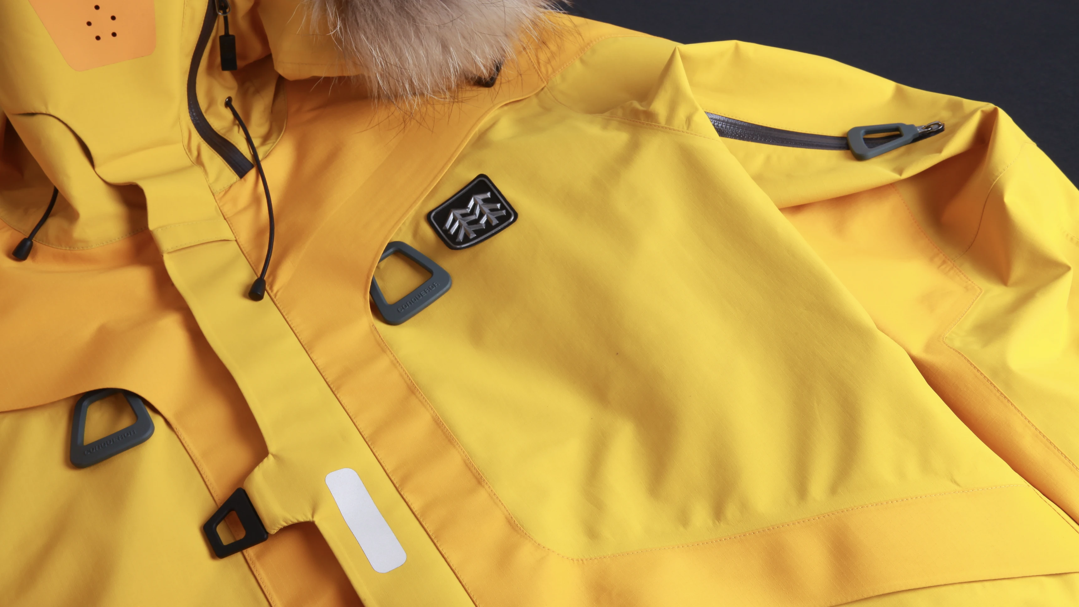 Kolon Sport: Lifetech V7 | Seymourpowell